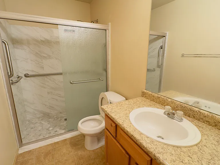 14704 33rd Pl SW — Photo 10