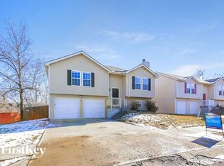 419 N Queen Ridge Ave, Independence, MO 64056