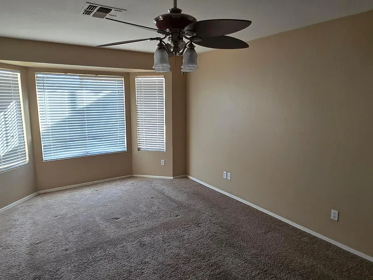 9163 W Davis Rd — Photo 11