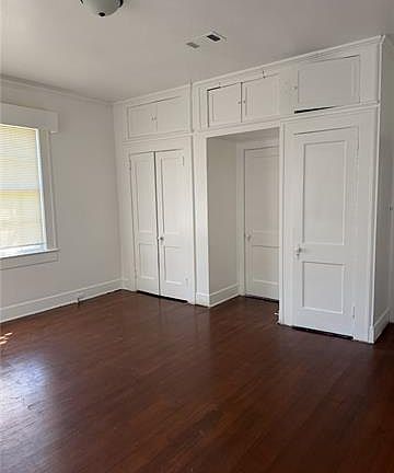 3rd image of 113 S General Pershing St