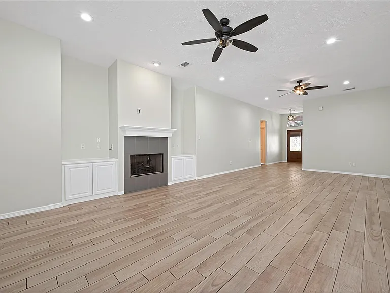 10542 Parkside Dr — Photo 10