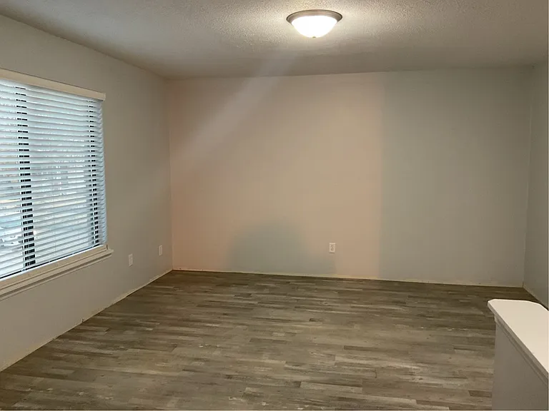 1010 Kearney St #3 — Photo 3