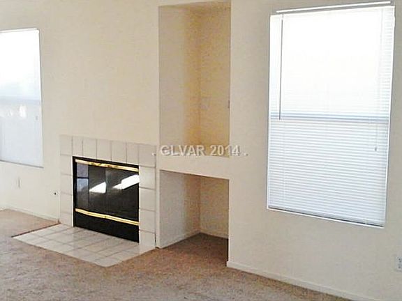 3rd image of 3884 Sir Bret Ct