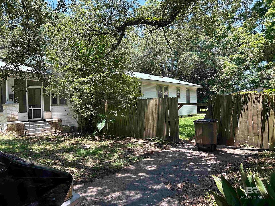 1st image of 553 Magnolia Rd