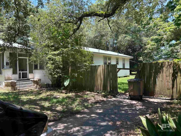 553 Magnolia Rd, Mobile, AL 36606