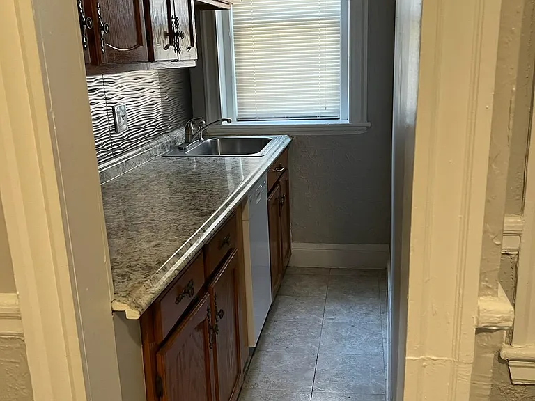 95 Nichols St — Photo 17