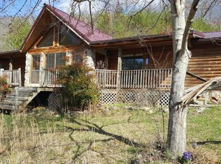 128 Forrest Ln, Jacksboro, TN 37757