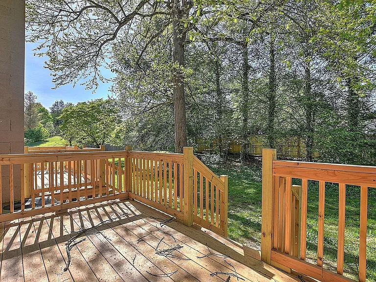 405 Cypress St — Photo 14