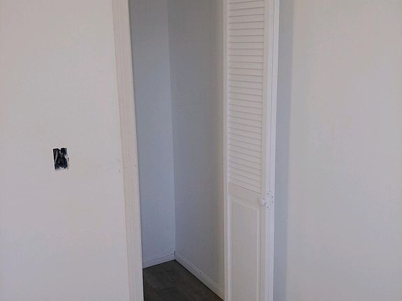 4th image of 15432 Mayall St