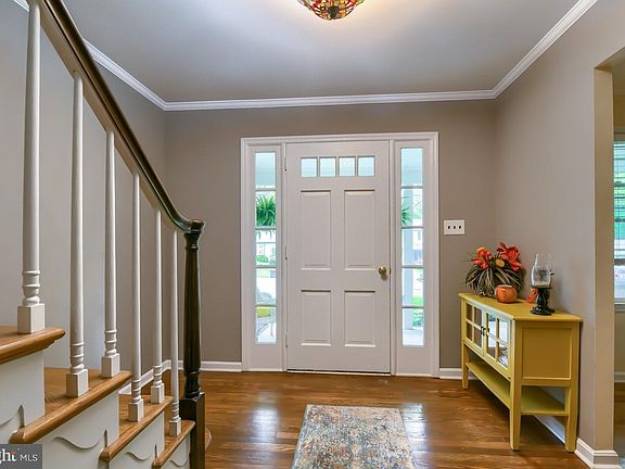 4th image of 105 Delview Dr