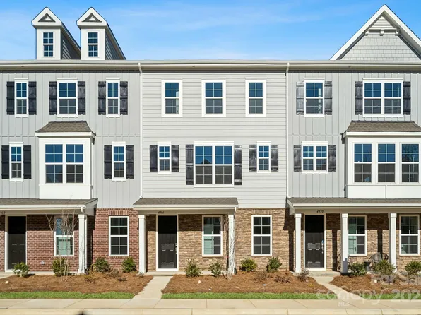 4390 Reed Creek Dr, Sherrills Ford, NC 28673