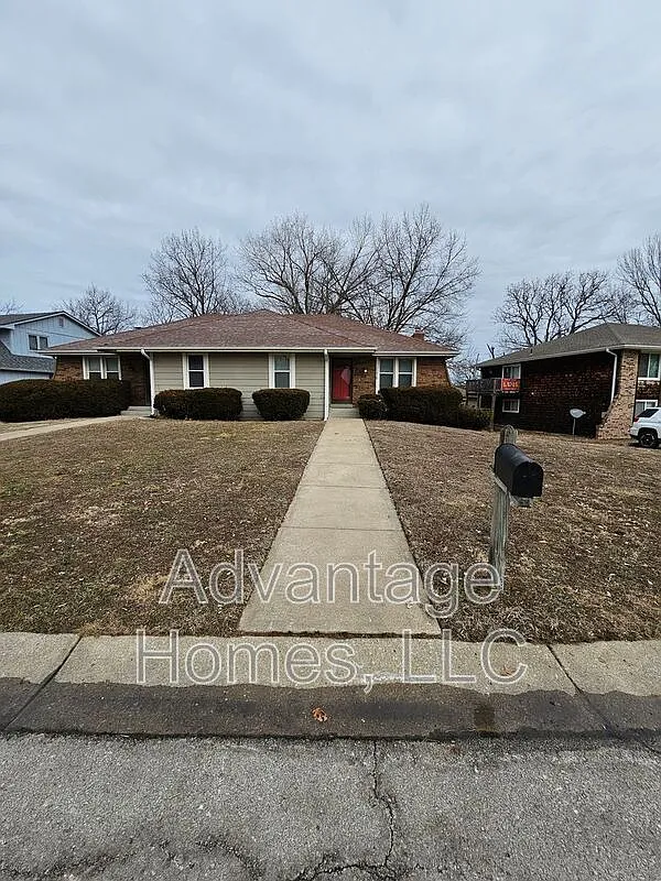 3 bed, 2.0 bath, 1200 sqft, $1,495 — Photo 2