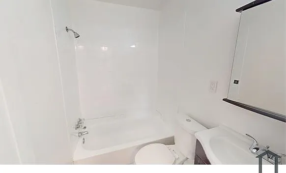 3 bed, $2,599 — Photo 2