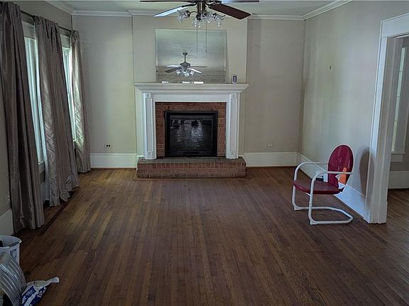 2nd image of 204 Gilmer St