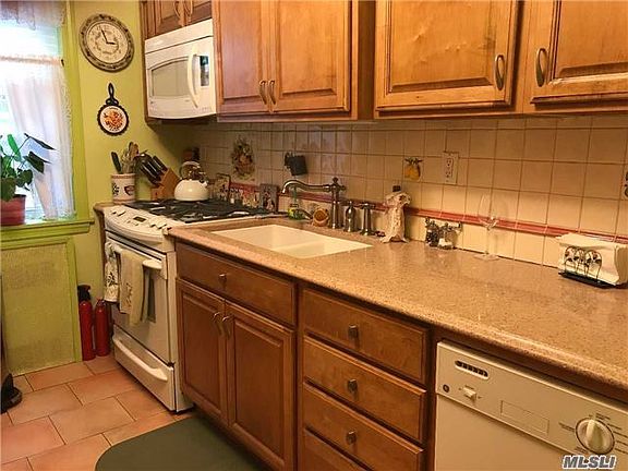 5th image of 24 Mulford Pl APT 2E