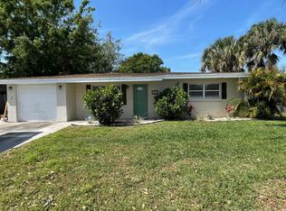 4200 Des Plaines Dr, Sarasota, FL 34233