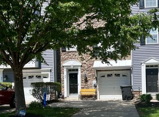 33 Falcon Ln, Delanco, NJ 08075