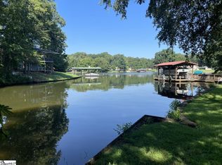 409 Ridgewood Dr, Waterloo, SC 29384