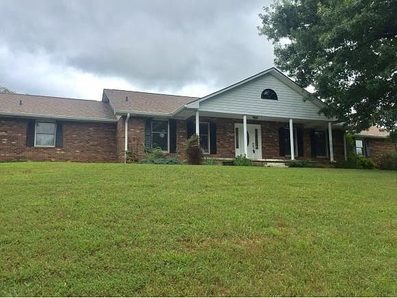 1st image of 102 Silver Maple Dr