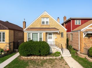 6738 S Kilbourn Ave, Chicago, IL 60629