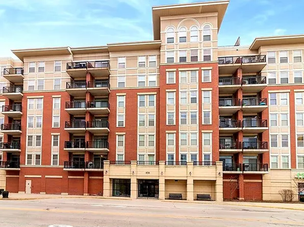 656 Pearson St Unit 709, Des Plaines, IL 60016