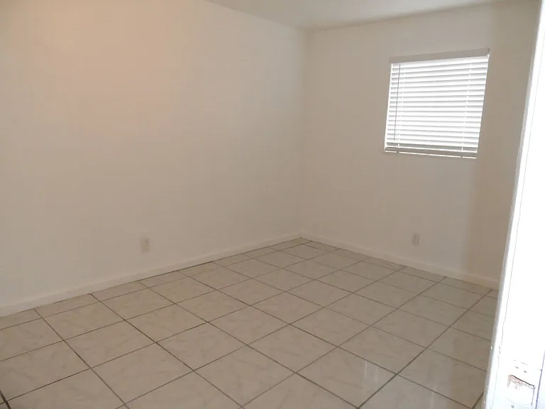 3021 NE 7th Ave #D — Photo 17