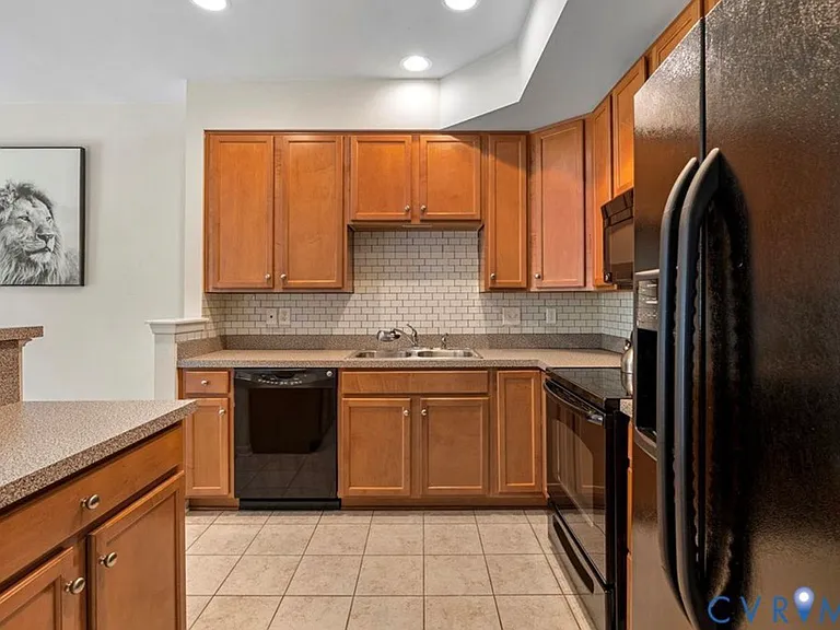 9018 Tow Hook Pl — Photo 2