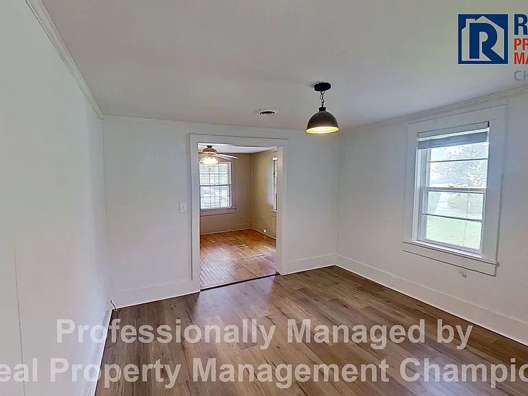 1314 Queen St — Photo 9