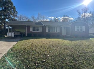 145 Sweetbriar Dr, Danville, VA 24540
