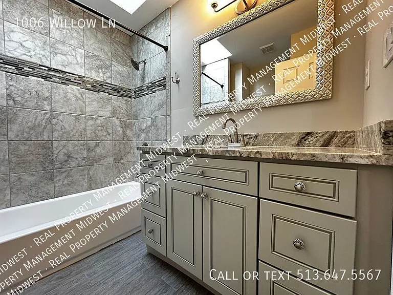 1006 Willow Ln — Photo 13