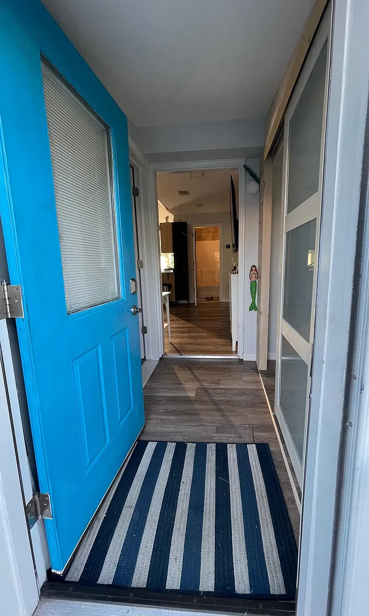 Entry way! - 1025 Reef Rd