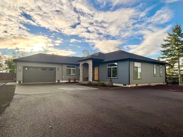 1120 Southridge Way, Roseburg, OR 97470