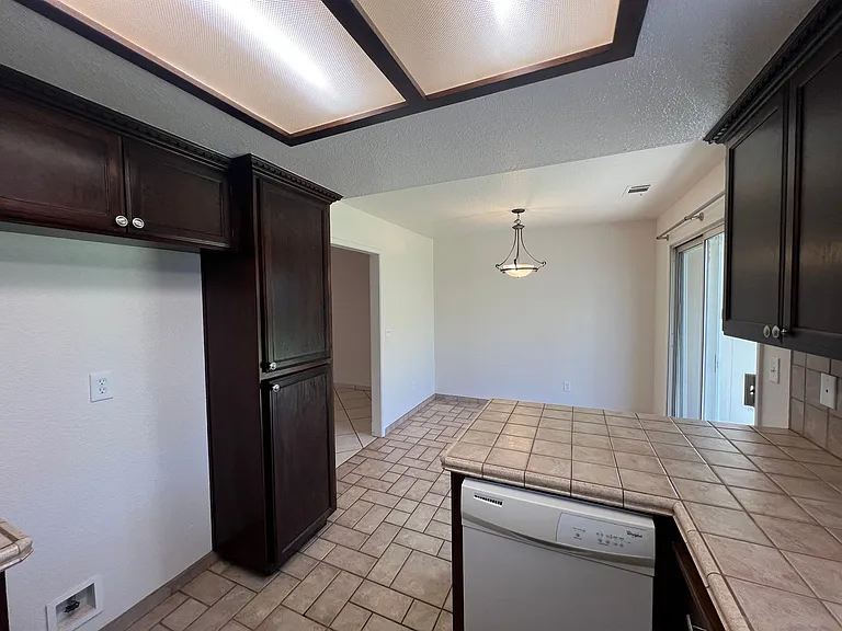 1513 Prospect Ln — Photo 14