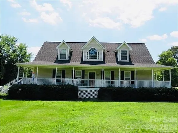 1945 Rhyne Rd, Dallas, NC 28034