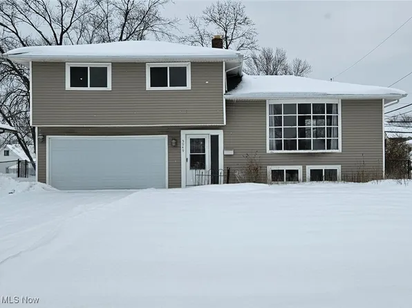 5949 White Pine Dr, Bedford Heights, OH 44146