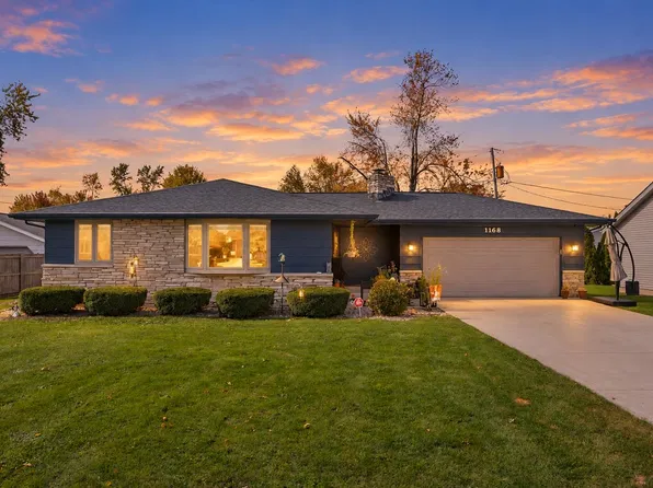 1168 Meadow Ln, Menasha, WI 54952