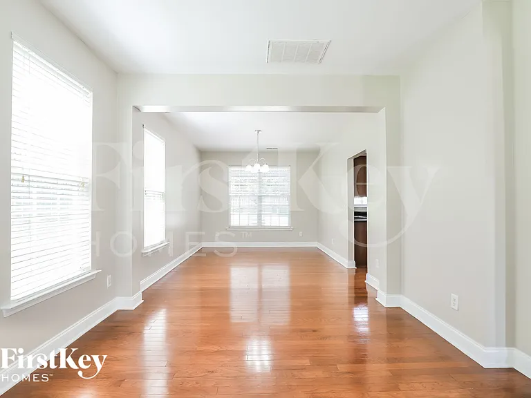 3741 Georgia Pond Ln — Photo 9