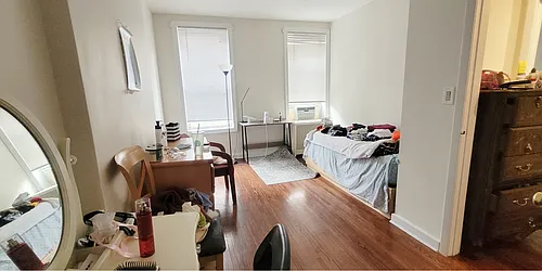 Rented by R New York