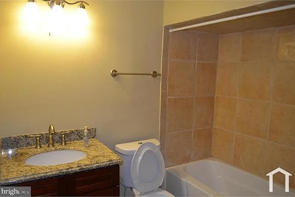 1 bed, 1500 sqft, $2,500 — Photo 4