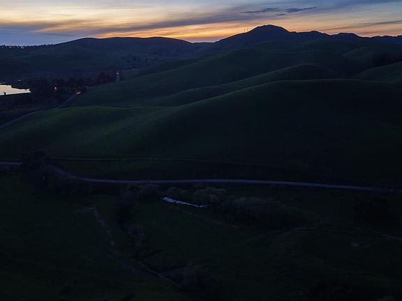 3rd image of 2 Lake Herman Rd