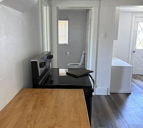 4th image of 308 W 4th St