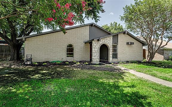 2nd image of 1607 Richforest Dr