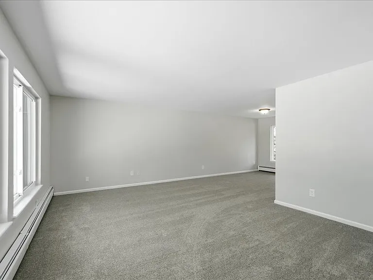 4820 W 102nd Pl — Photo 2