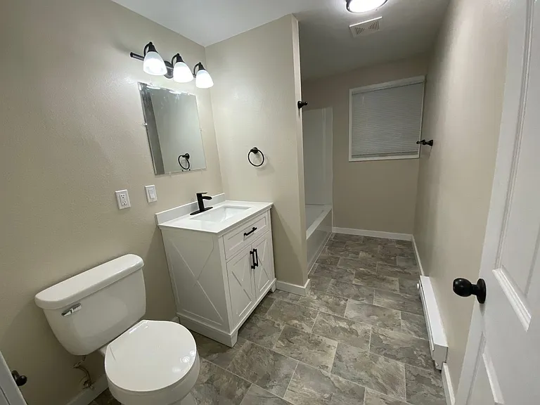 1805 W 8th Ave #7 — Photo 8