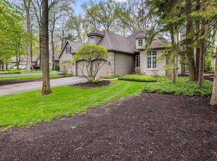 1611 Rockwood Ln, Mishawaka, IN 46545