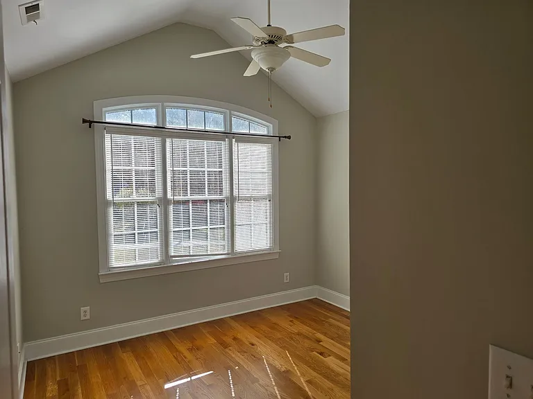 3653 Pleasants Ridge Dr — Photo 26