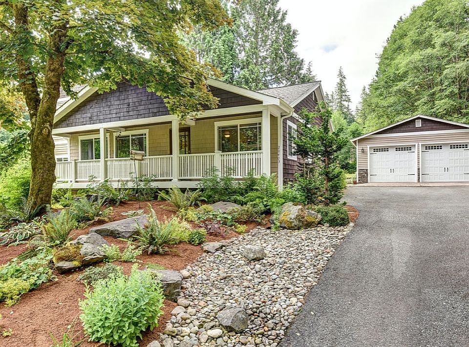 1st image of 20403 NE 198th St