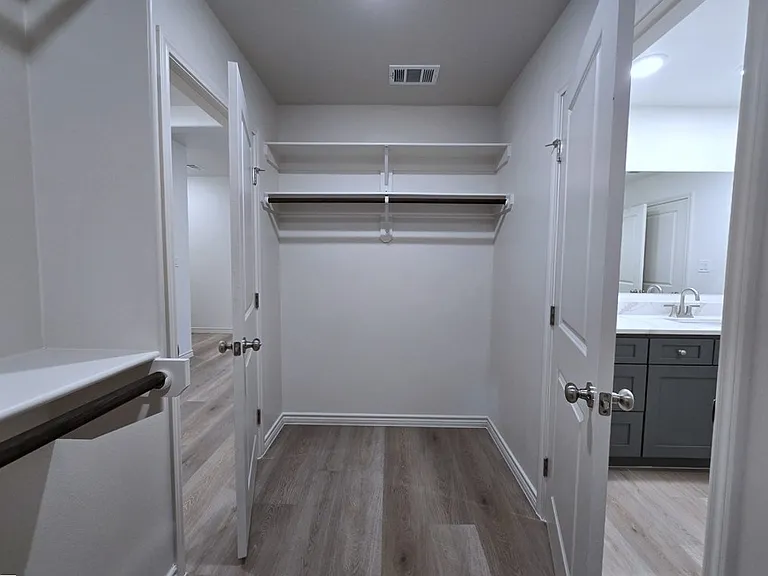 1317 Hogback Way — Photo 14