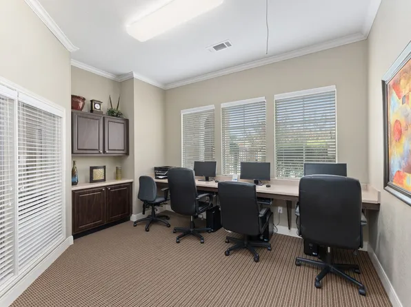 Bowie Garden, 4650 Bowie Rd #426, Brownsville, TX 78521