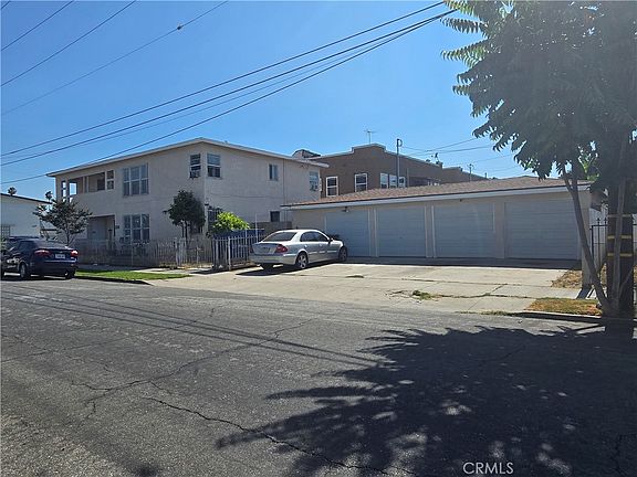 2nd image of 301 W Magnolia St